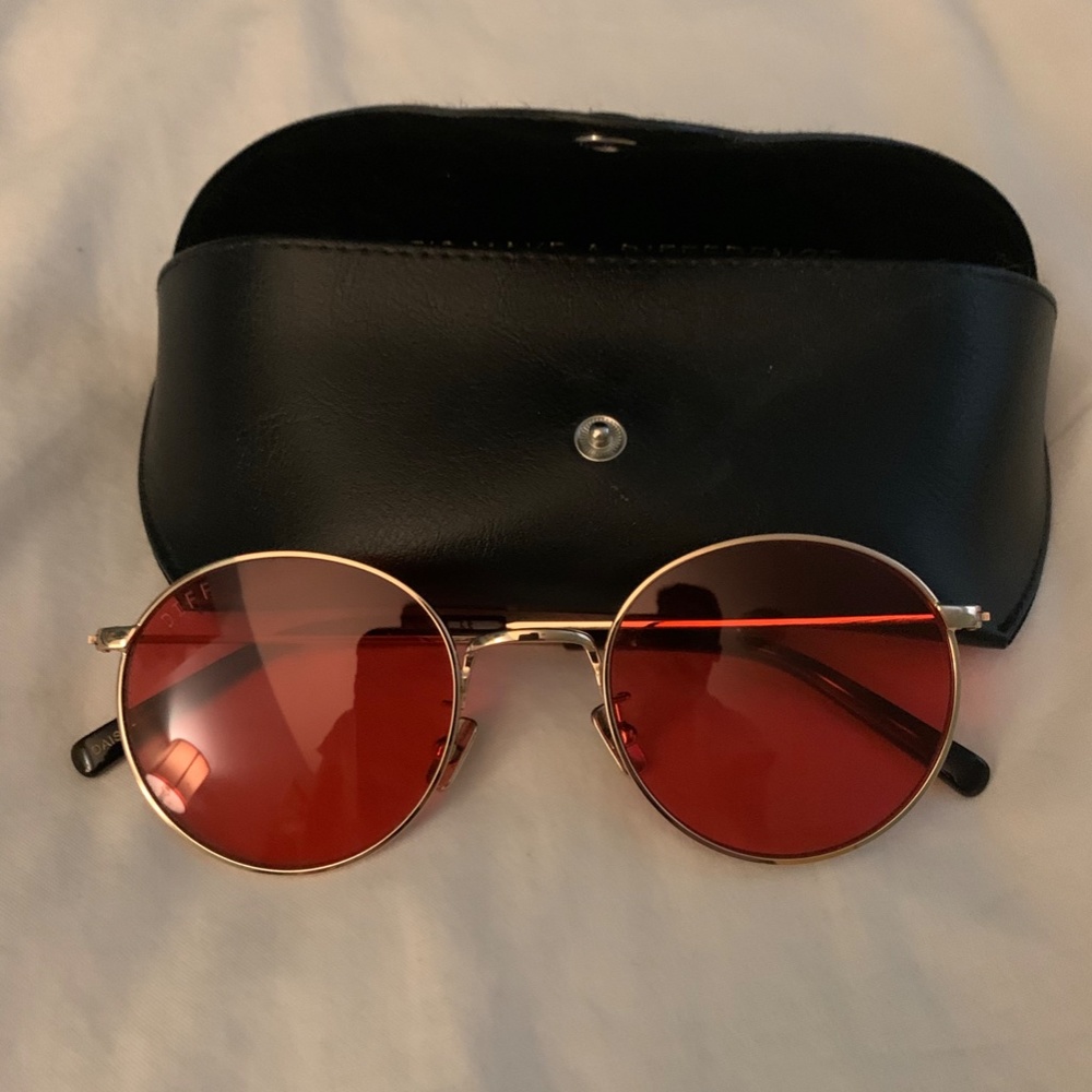 DIFF Daisy 51mm Round Sunglasses